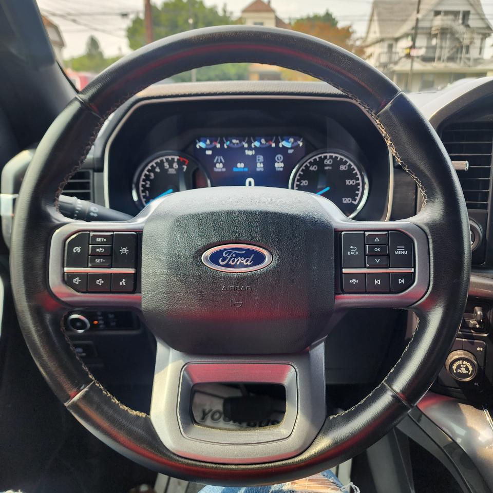 Ford F-150 XLT SuperCrew 4WD 2023
