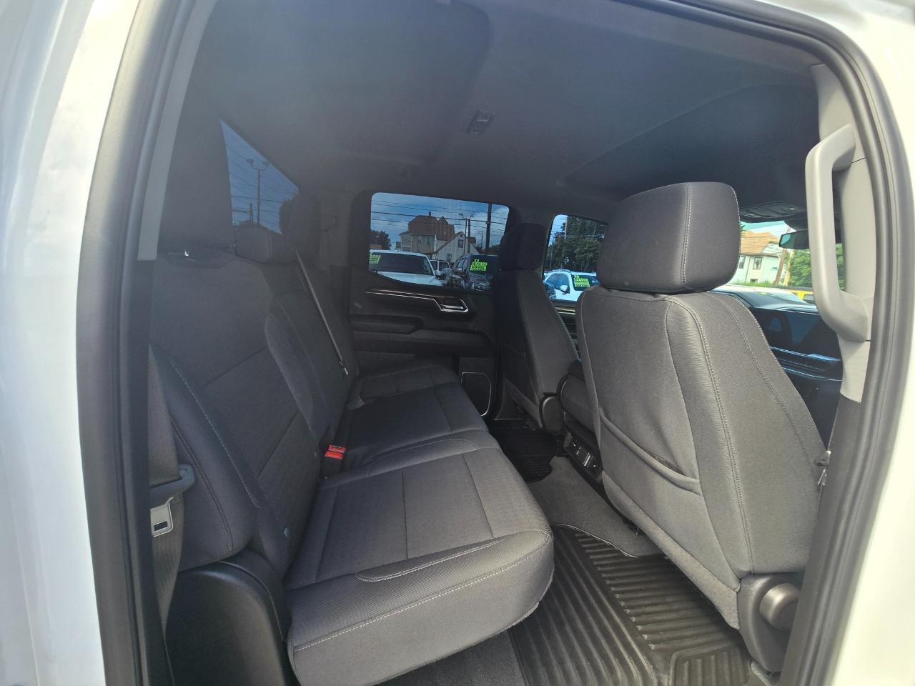 Chevrolet Silverado 1500  2025