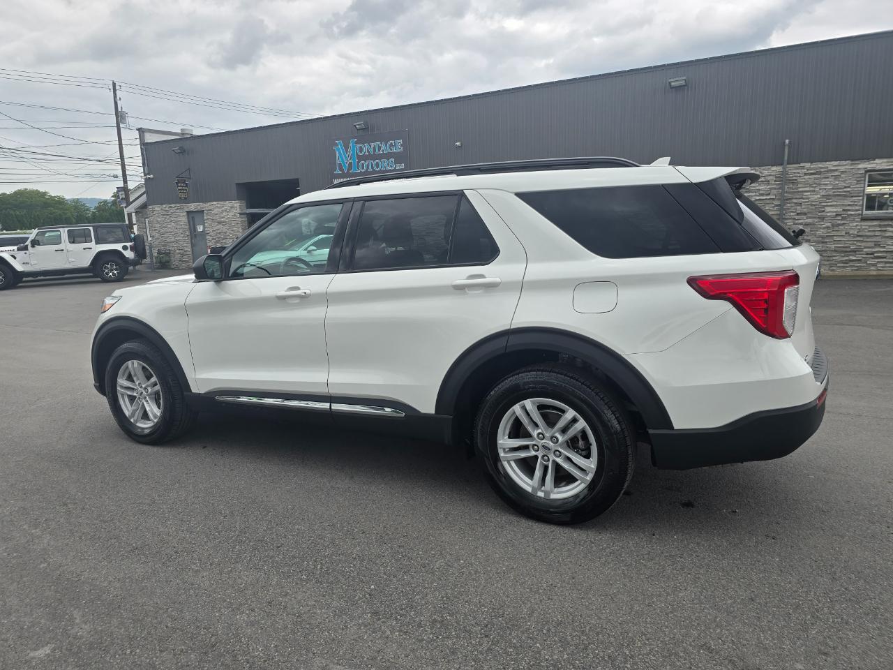Ford Explorer XLT 4WD 2024