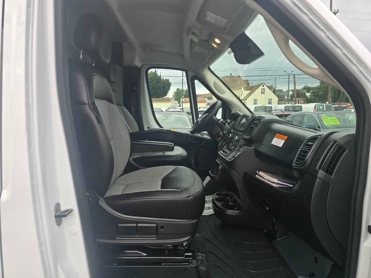 RAM ProMaster Cargo Van 3500 Low Roof 136" WB 2023