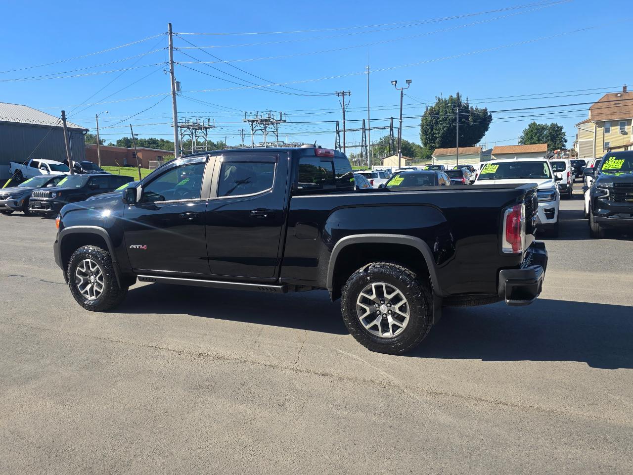 GMC Canyon 4WD Crew Cab AT4 2022