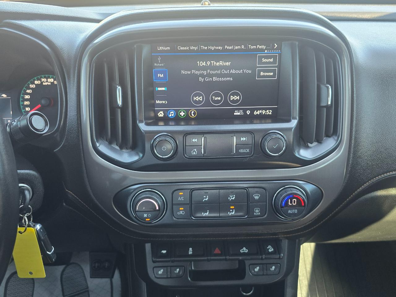 GMC Canyon 4WD Crew Cab AT4 2022