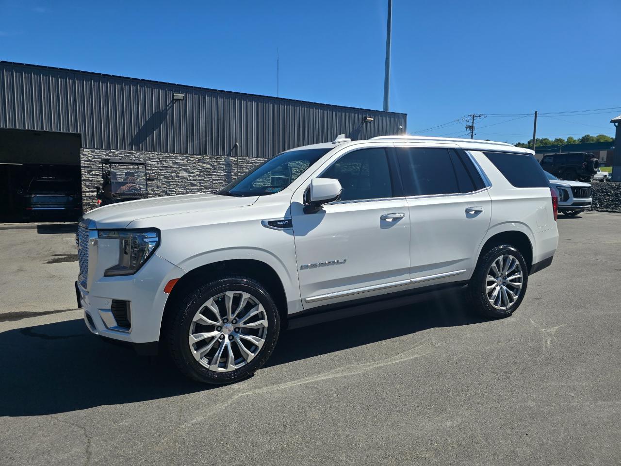 GMC Yukon 4WD 4dr Denali 2021