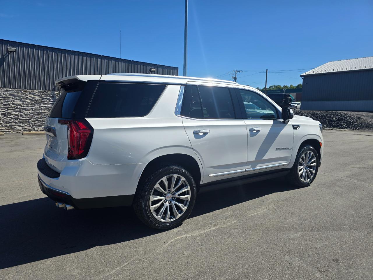 GMC Yukon 4WD 4dr Denali 2021
