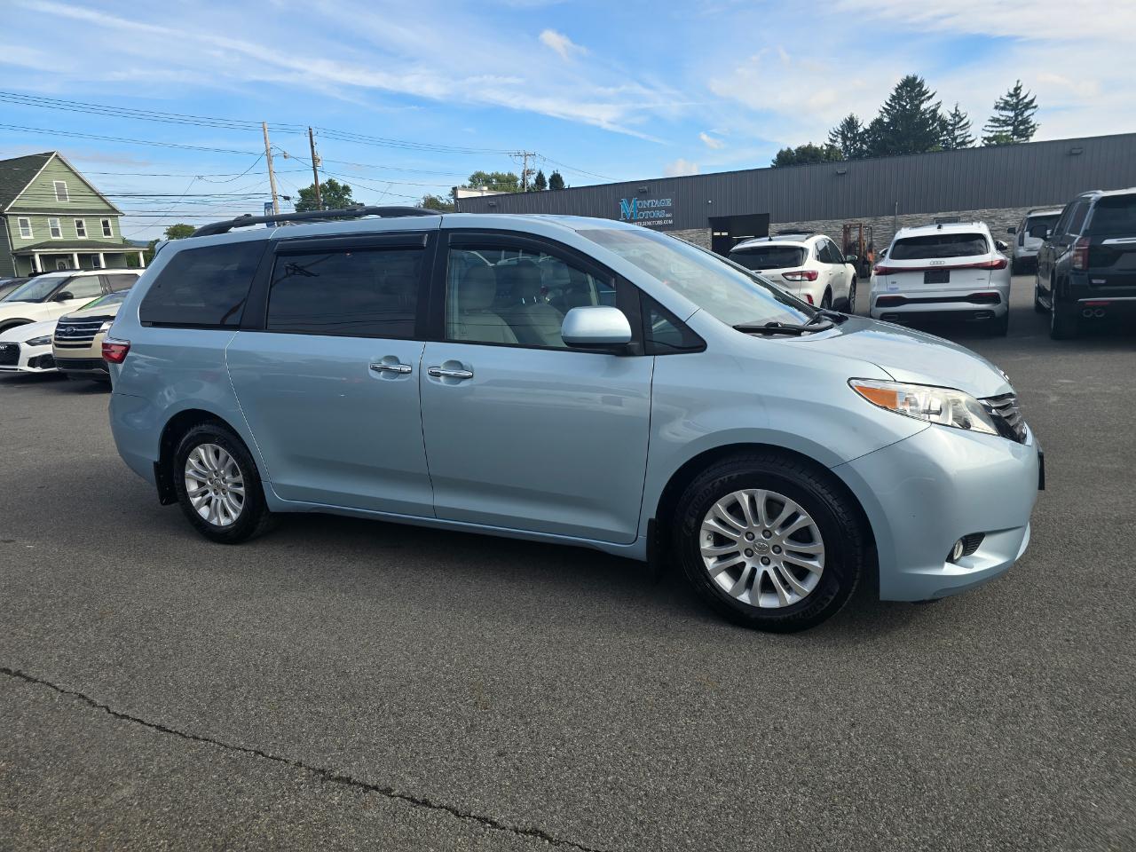 Toyota Sienna  2015