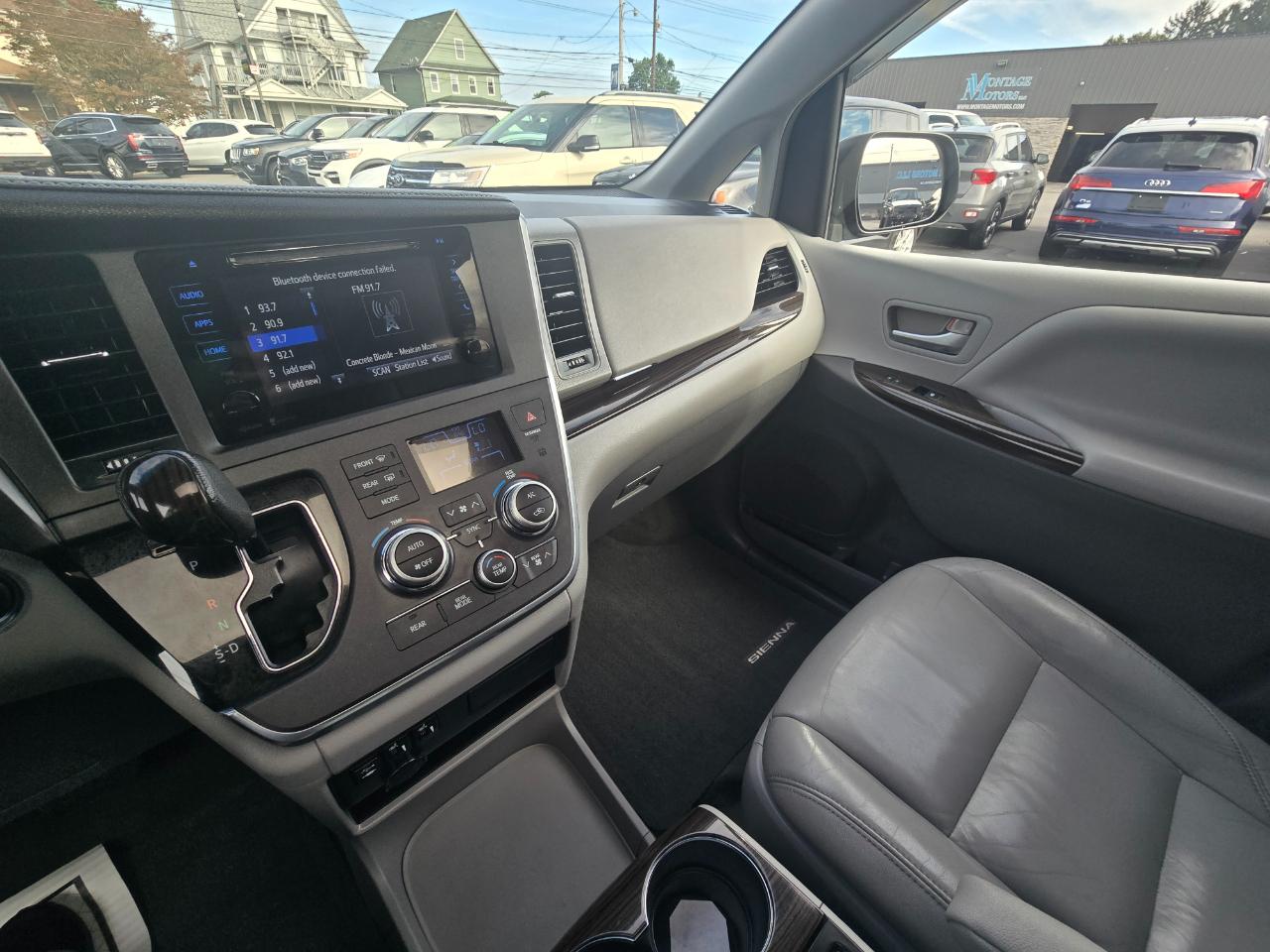 Toyota Sienna  2015