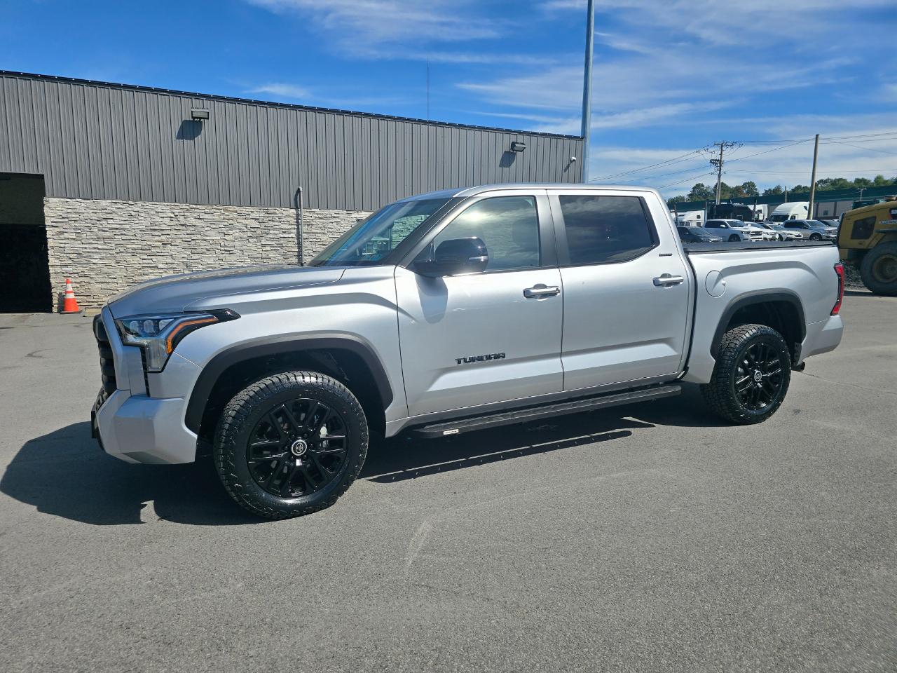Toyota Tundra 4WD  2024