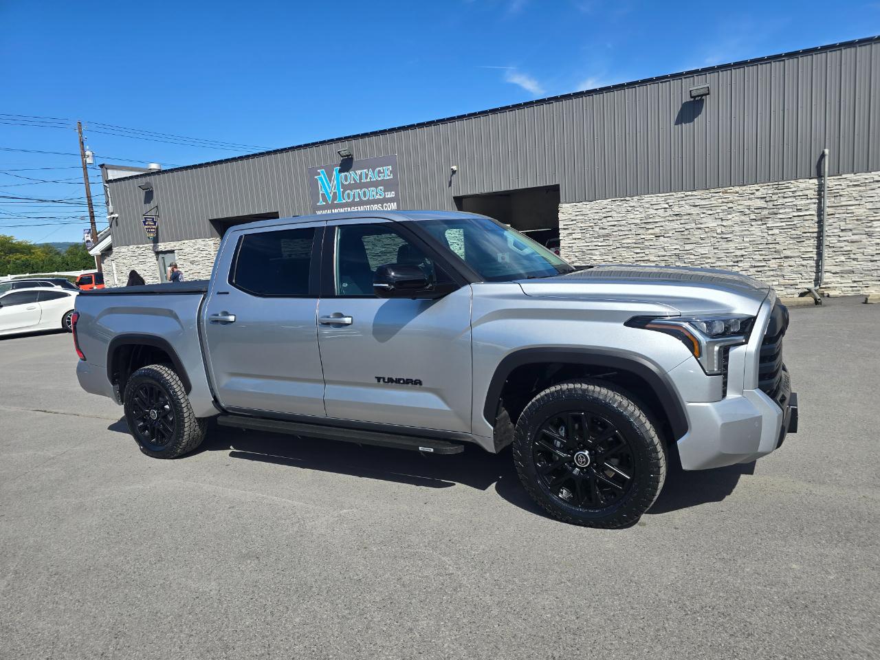 Toyota Tundra 4WD  2024