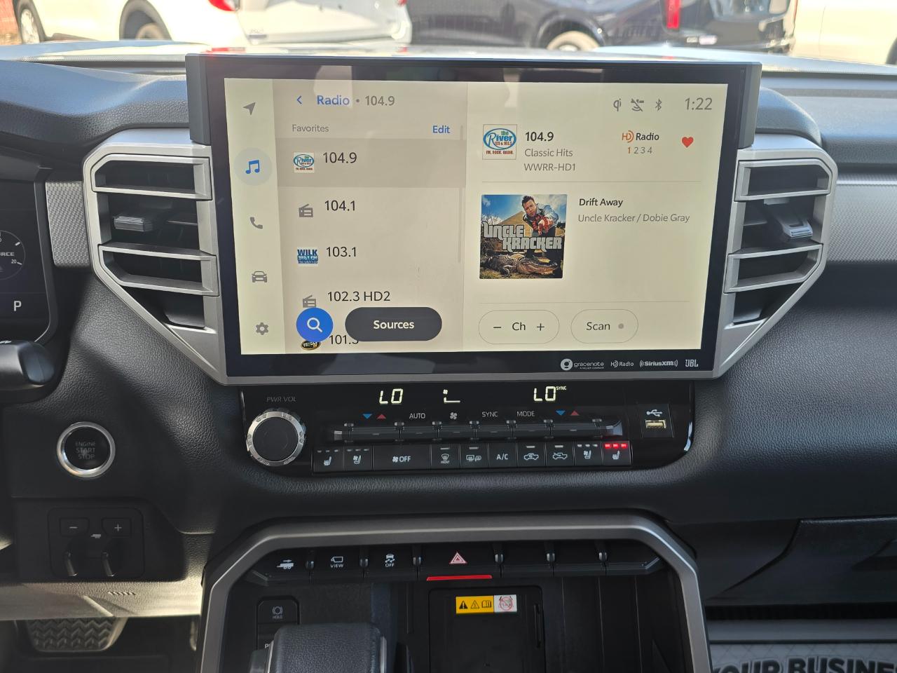Toyota Tundra 4WD  2024