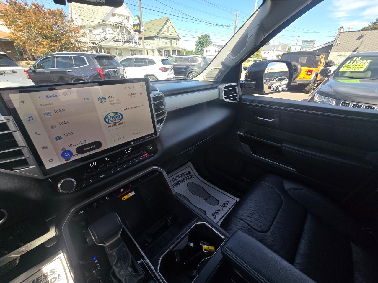 Toyota Tundra 4WD  2024