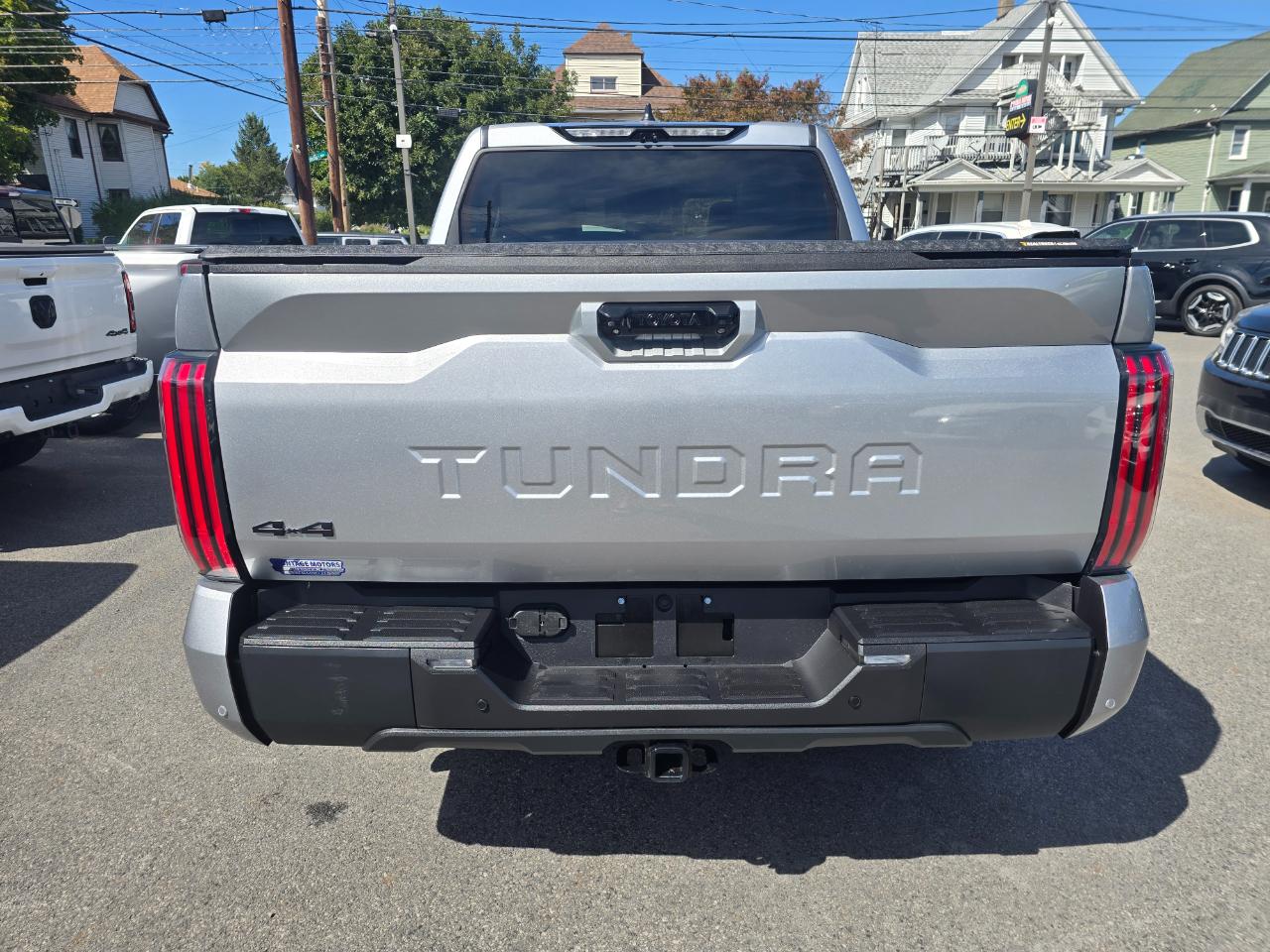 Toyota Tundra 4WD  2024