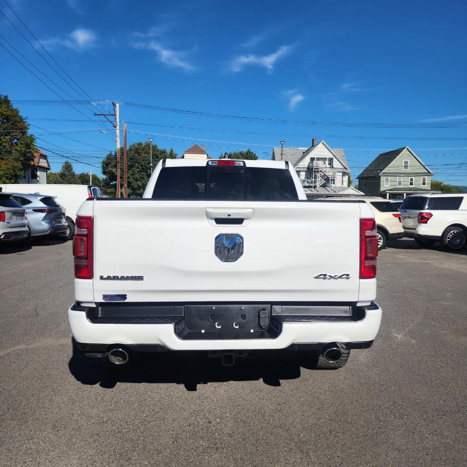 RAM 1500 Laramie Crew Cab 2024