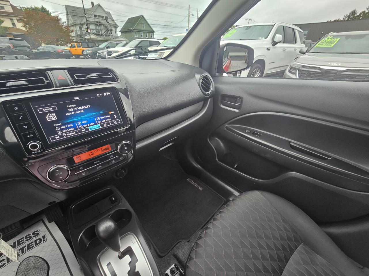 Mitsubishi Mirage ES CVT 2024