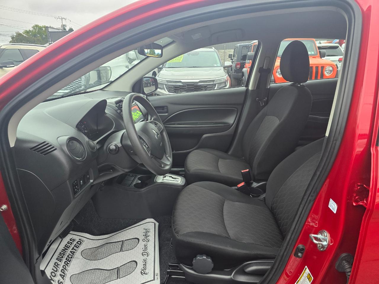 Mitsubishi Mirage ES CVT 2024