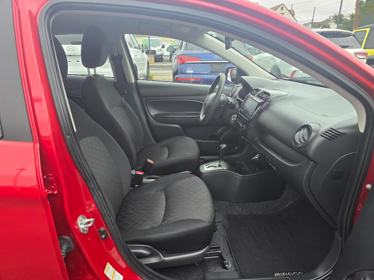 Mitsubishi Mirage ES CVT 2024