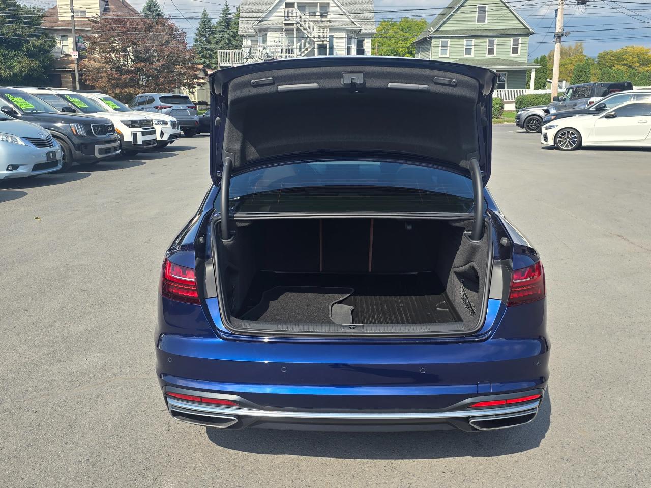 Audi A4 photo 17
