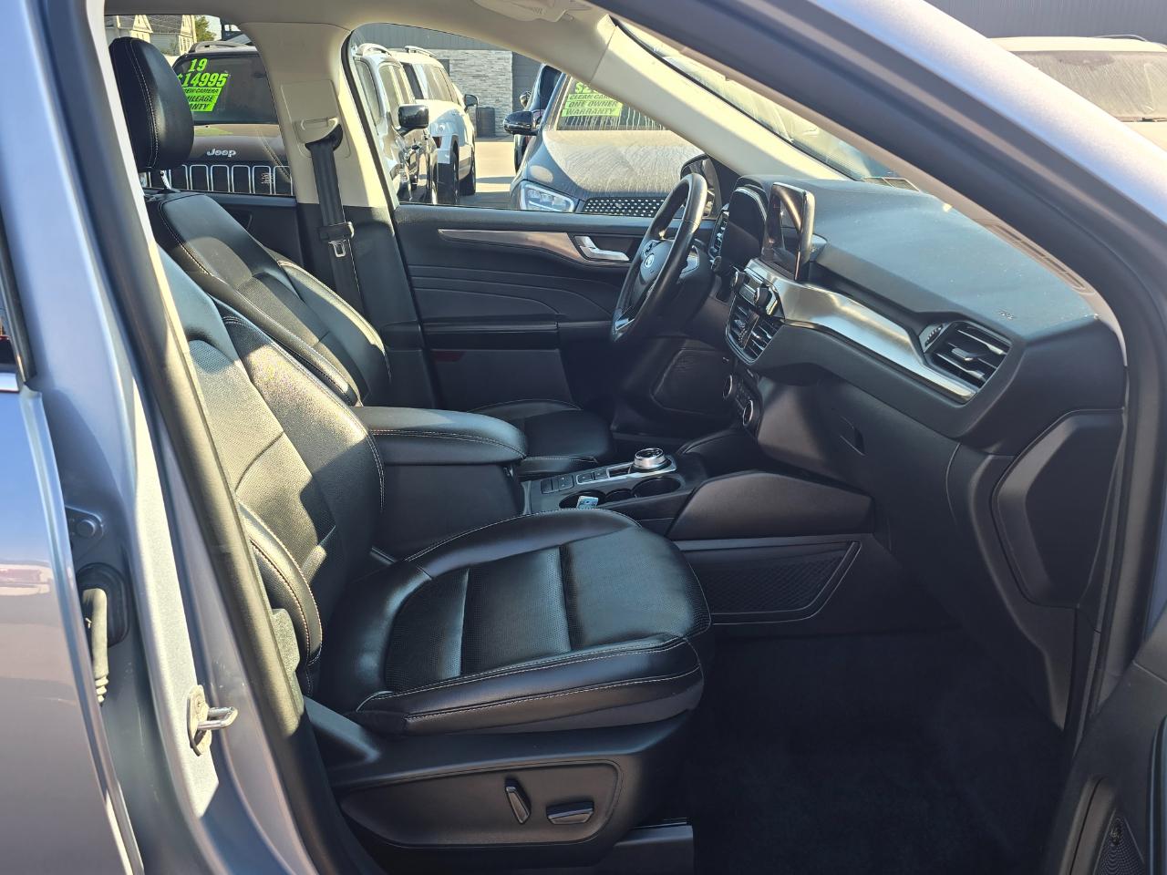 Ford Escape Titanium Hybrid AWD 2022