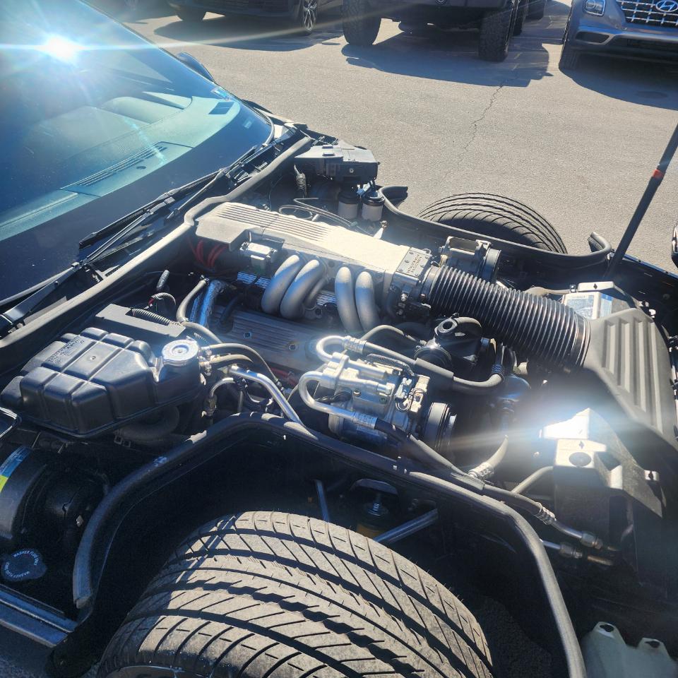 Chevrolet Corvette 2dr Coupe Hatchback 1990