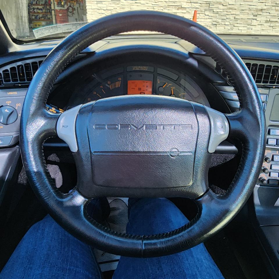 Chevrolet Corvette 2dr Coupe Hatchback 1990