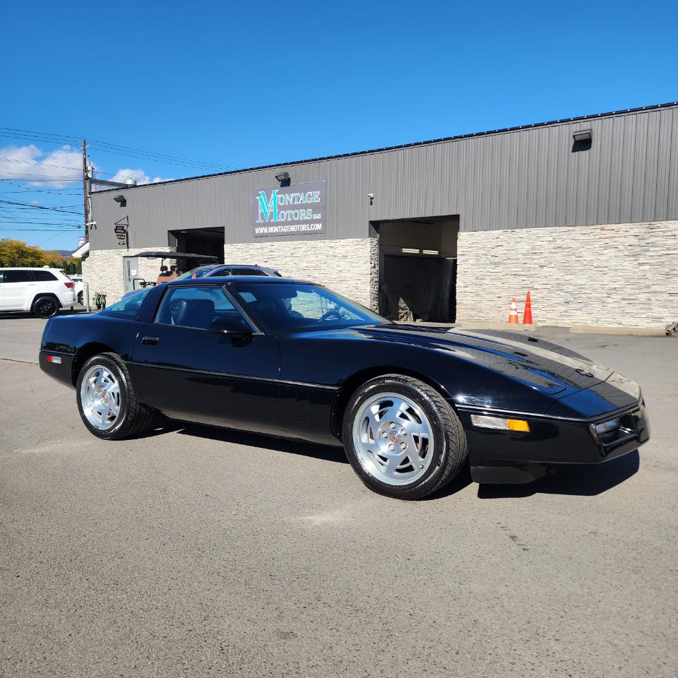 Chevrolet Corvette 2dr Coupe Hatchback 1990