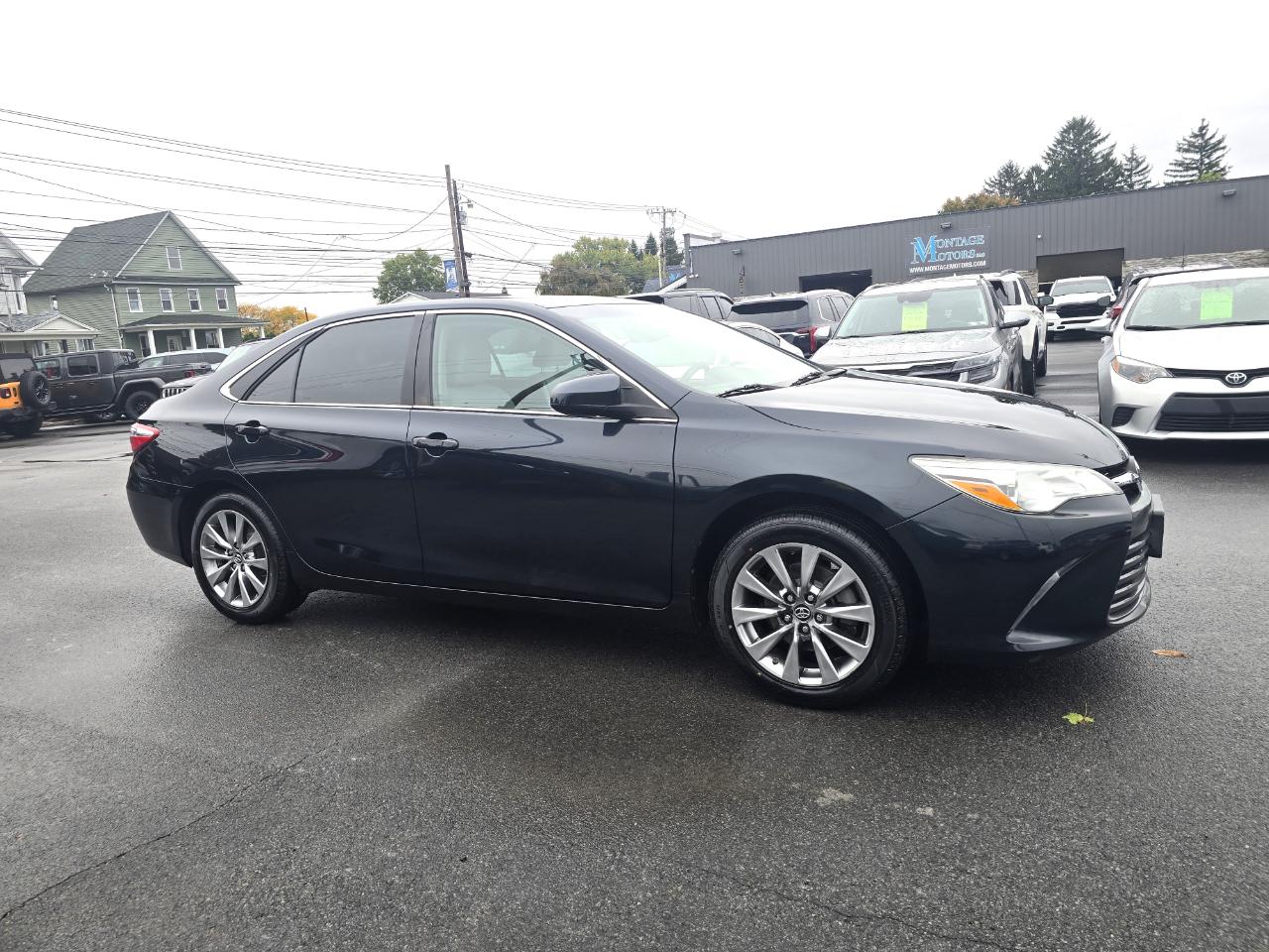 Toyota Camry XLE 2017