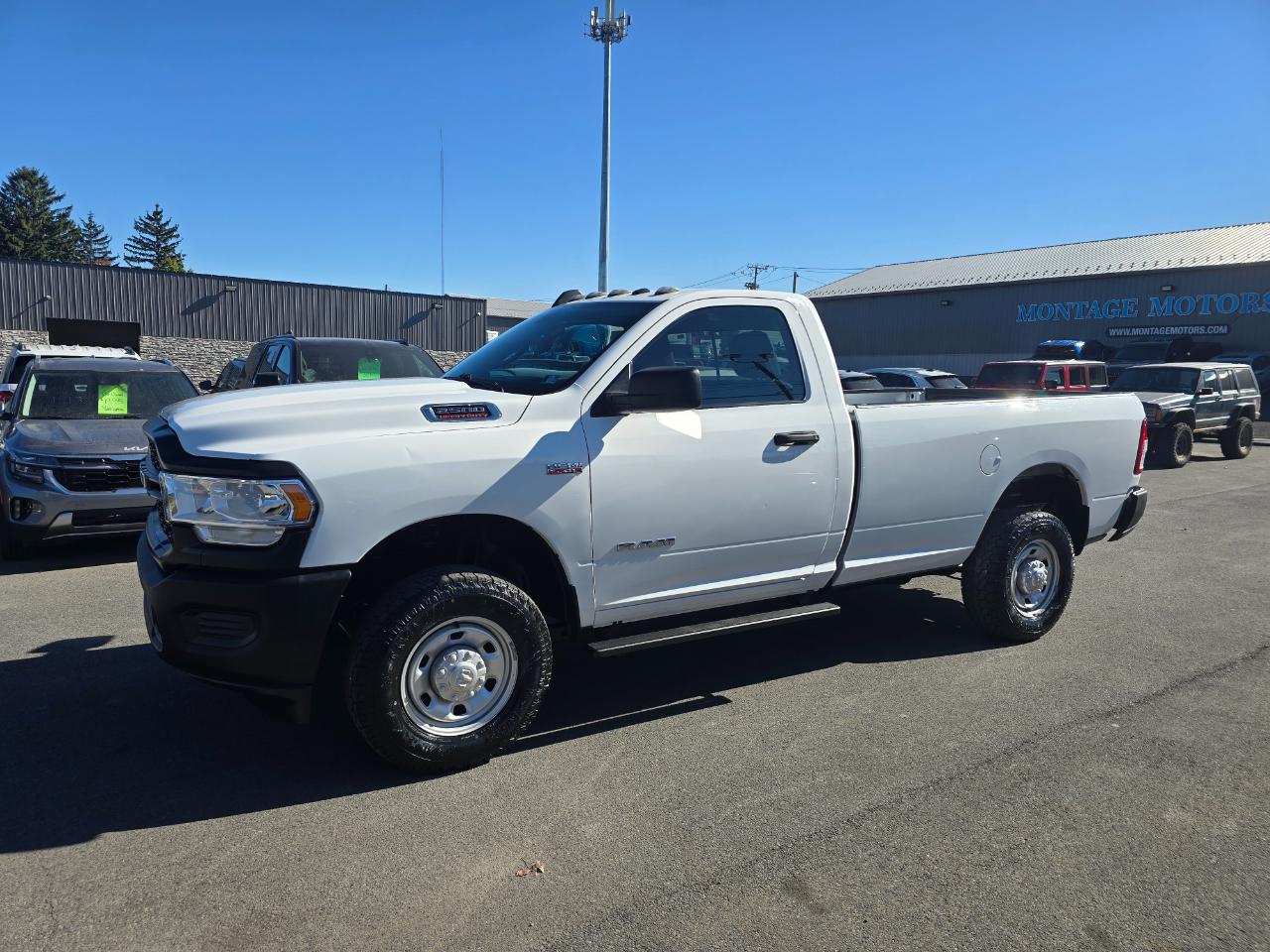 RAM 2500 Tradesman 4x4 Reg Cab 8' Box 2022