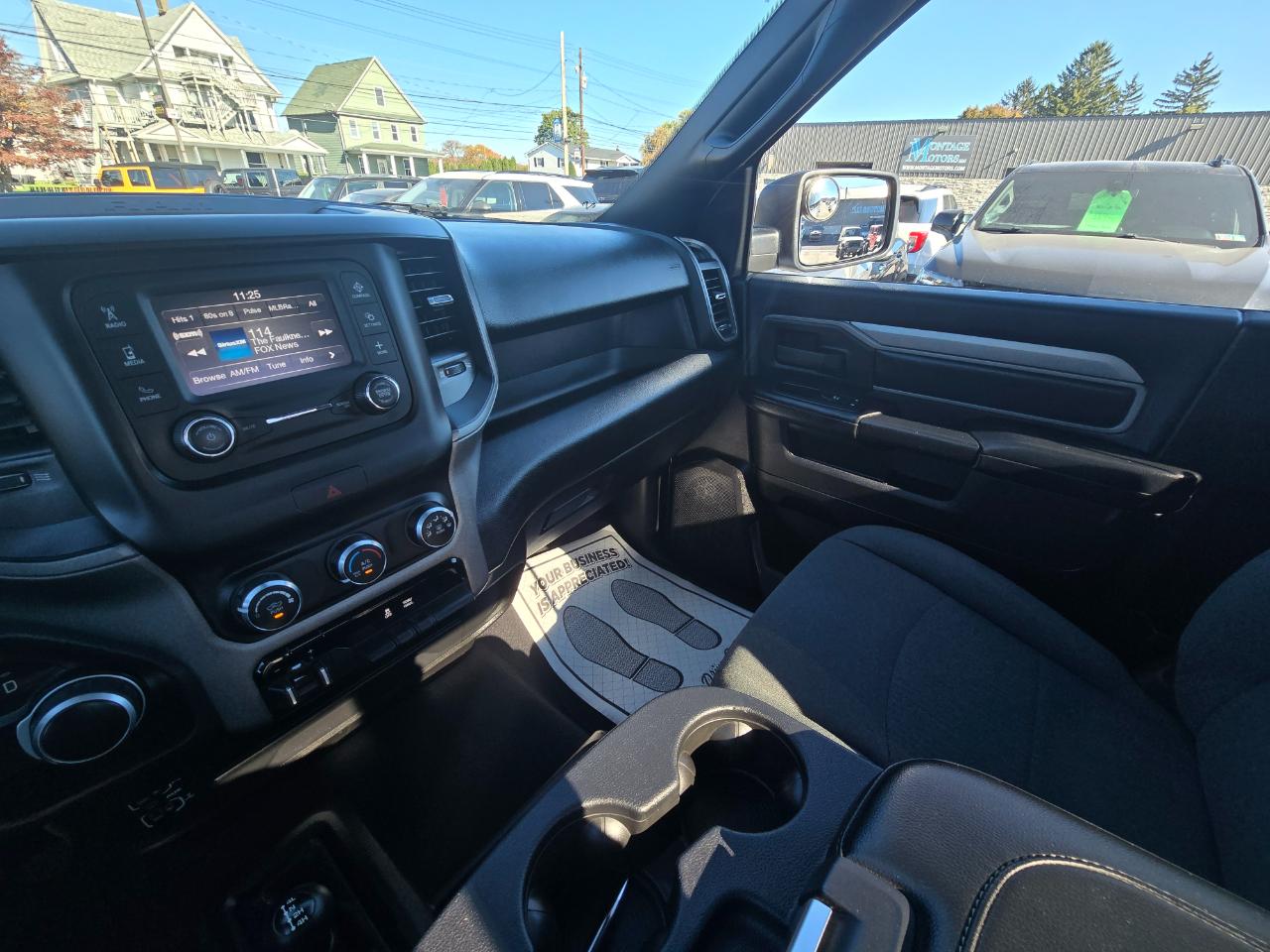 RAM 2500 Tradesman 4x4 Reg Cab 8' Box 2022