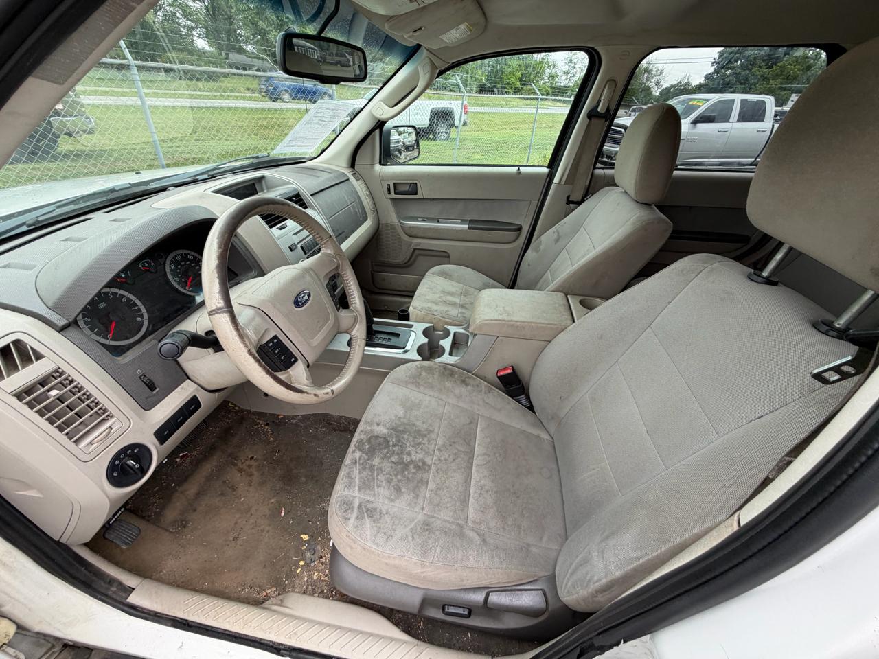 Ford Escape XLT 4WD 2012