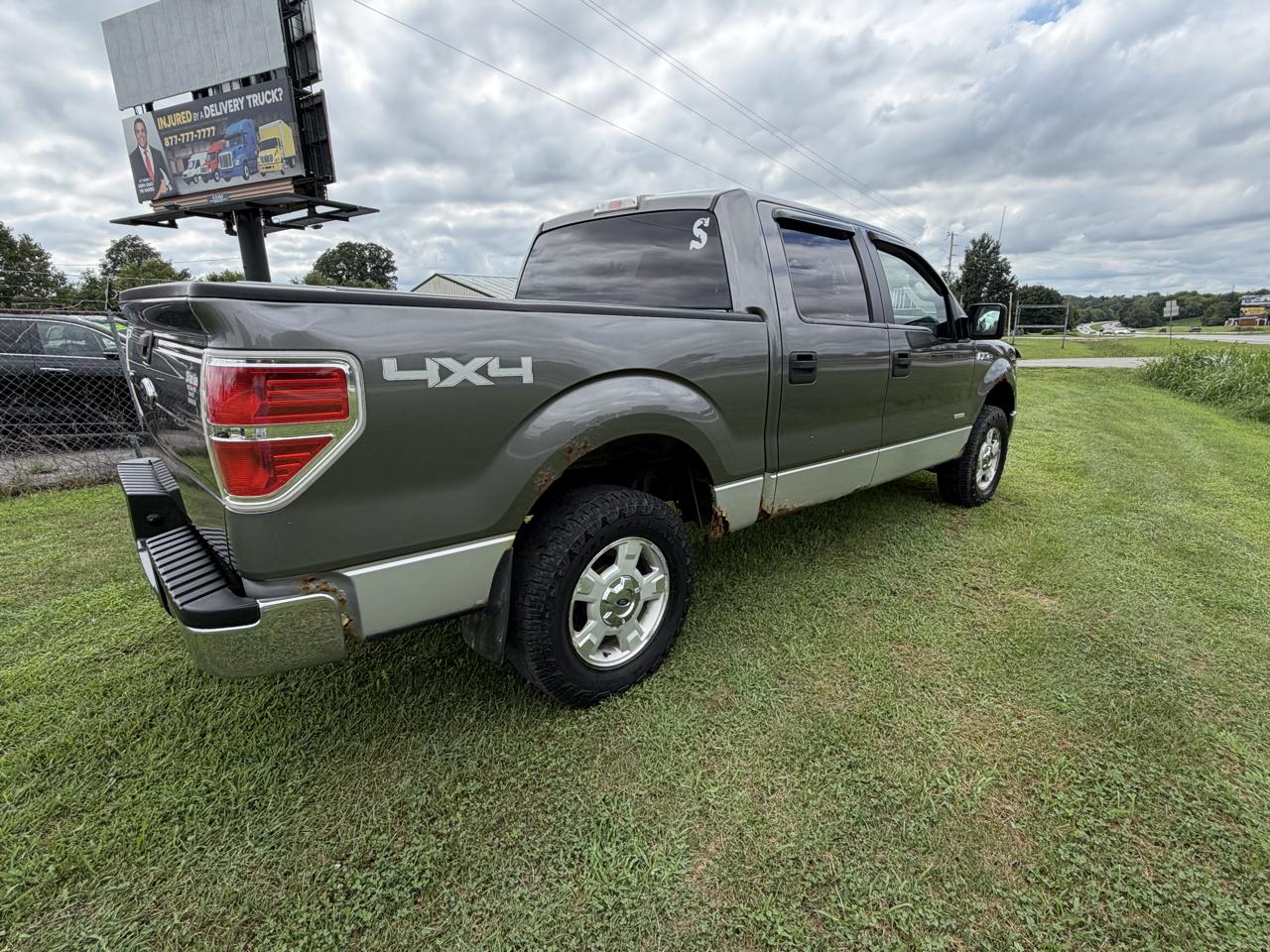 Ford F-150 4WD SuperCrew 145" XL 2013