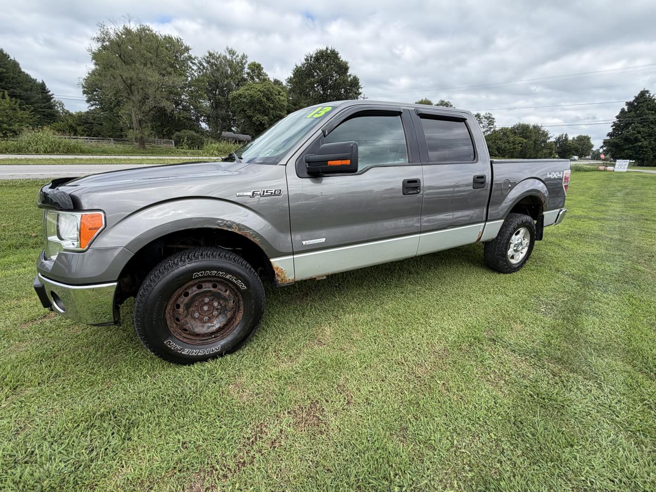 Ford F-150 4WD SuperCrew 145" XL 2013