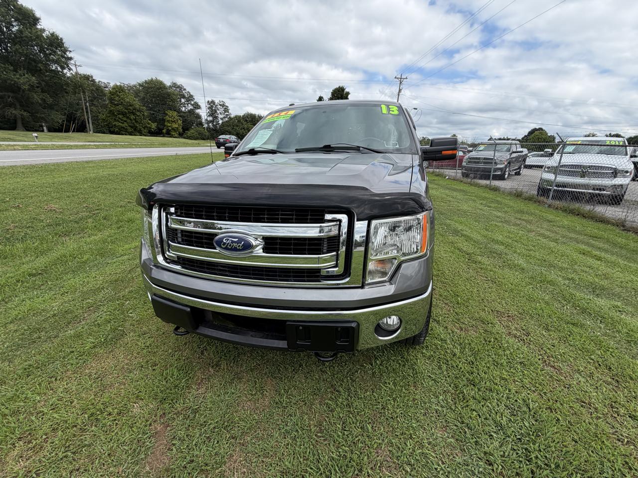 Ford F-150 4WD SuperCrew 145" XL 2013