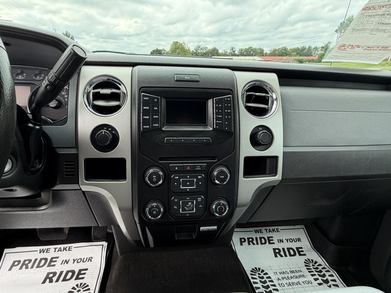 Ford F-150 4WD SuperCrew 145" XL 2013