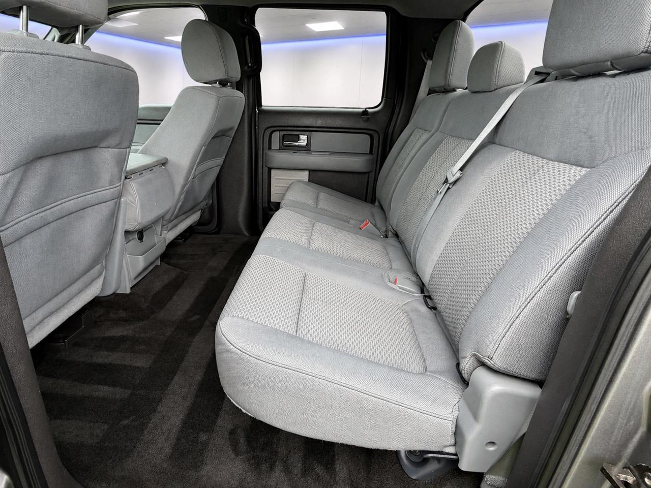 Ford F-150 XL SuperCrew 4WD 2013