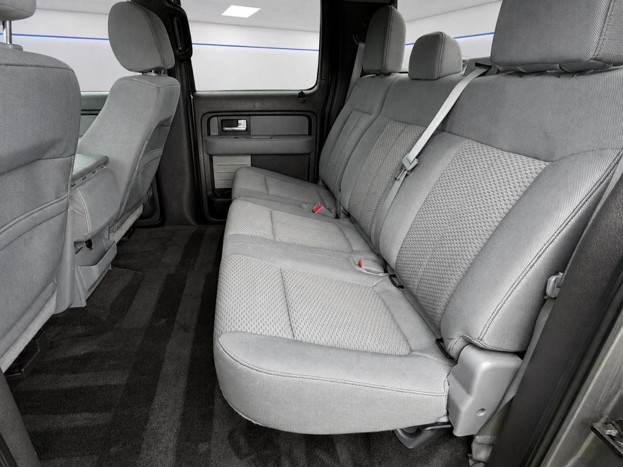Ford F-150 XL SuperCrew 4WD 2013