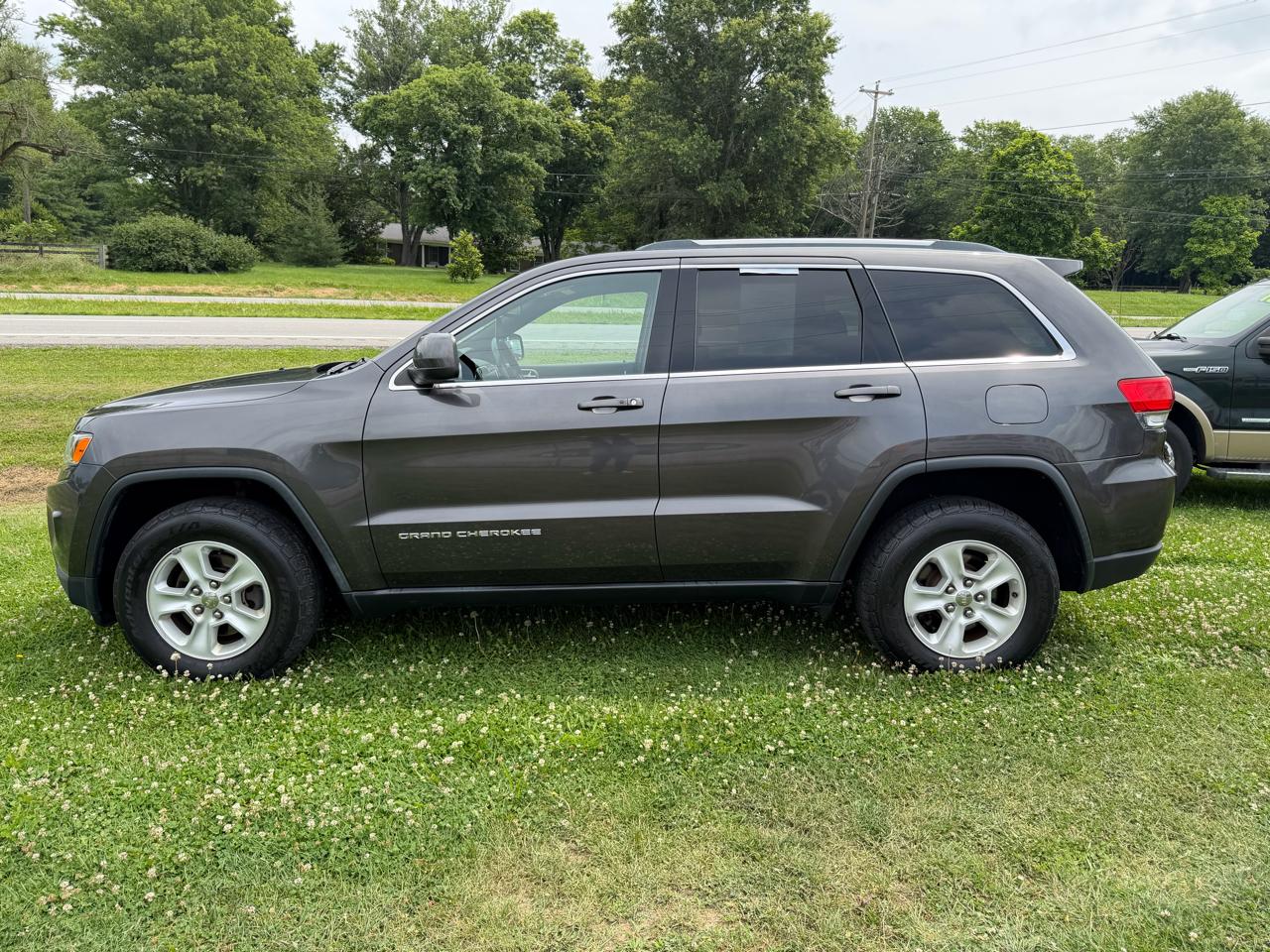 Jeep Grand Cherokee Laredo 4WD 2015