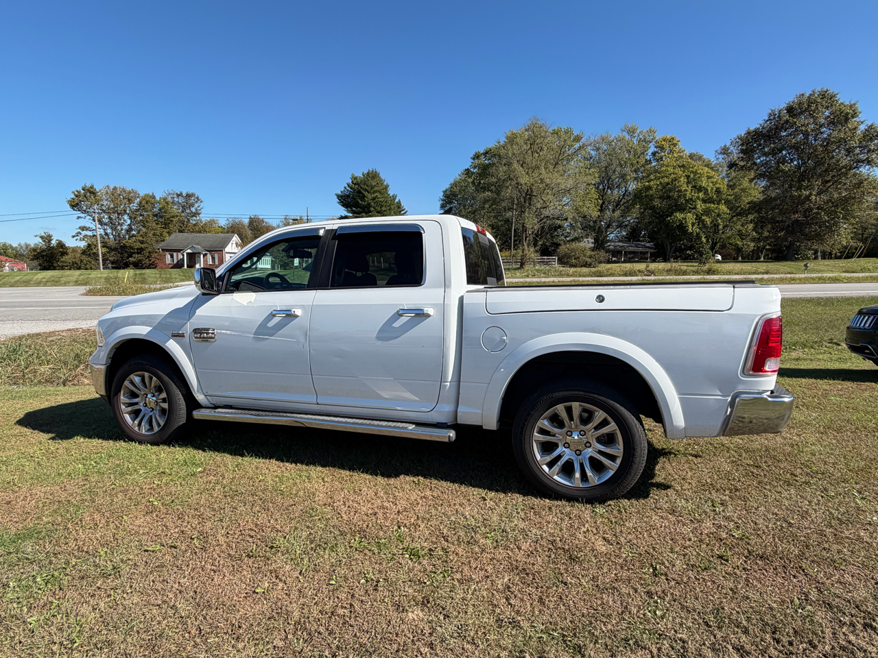 RAM 1500 Laramie Longhorn Edition Crew Cab SWB 4WD 2014