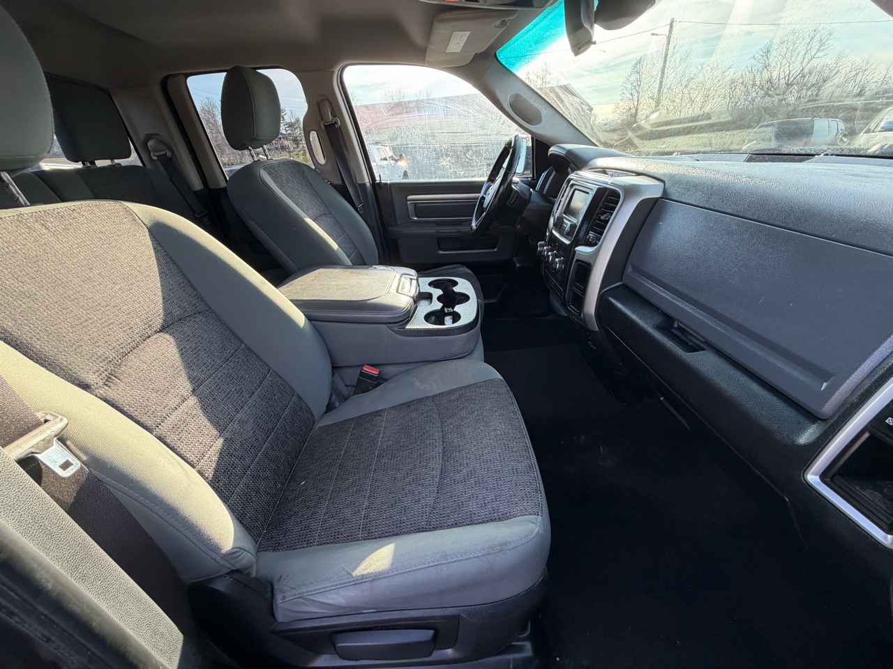 RAM 1500 Big Horn 4x4 Quad Cab 6'4" Box 2015