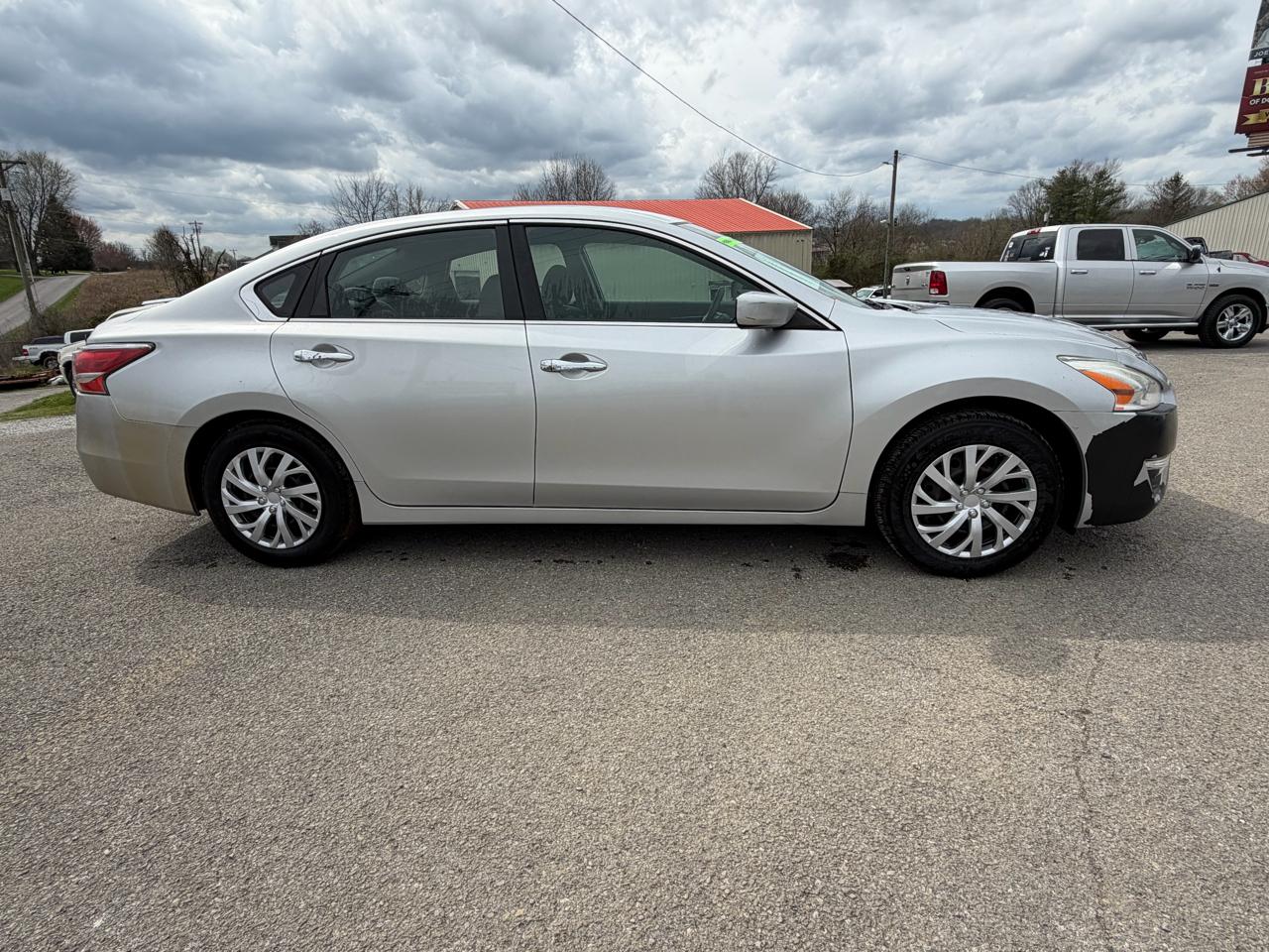 Nissan Altima 2.5 S 2014
