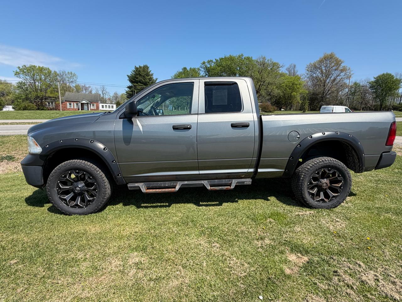 RAM 1500 Tradesman Quad Cab 4WD 2013