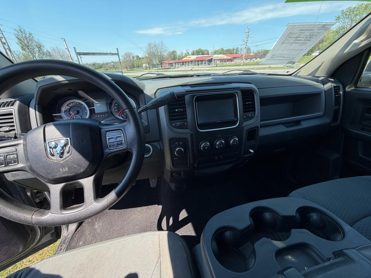 RAM 1500 Tradesman Quad Cab 4WD 2013