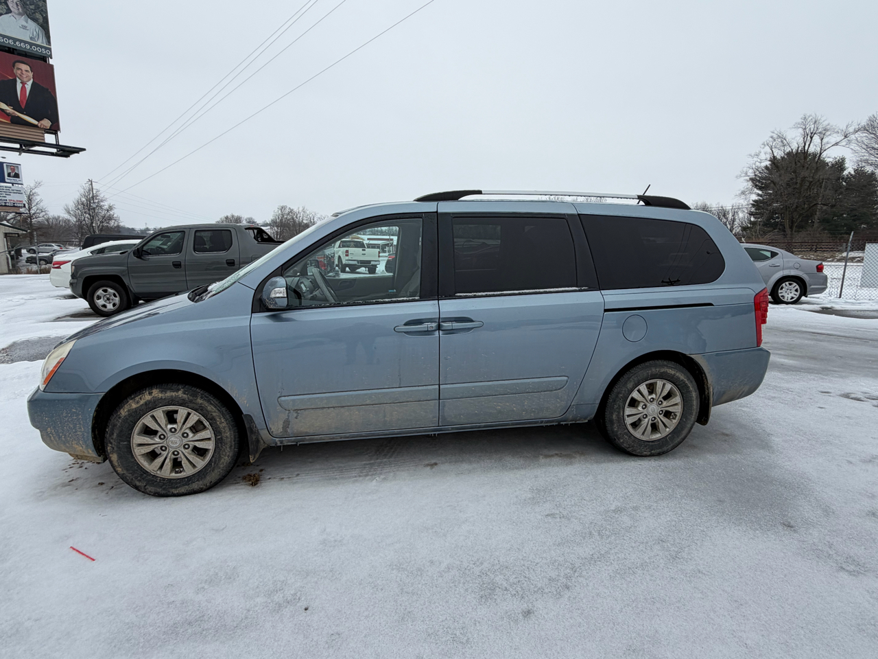 Kia Sedona LX 4D Wagon 2011