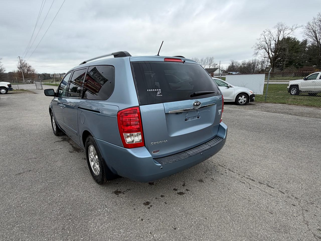Kia Sedona LX 4D Wagon 2011