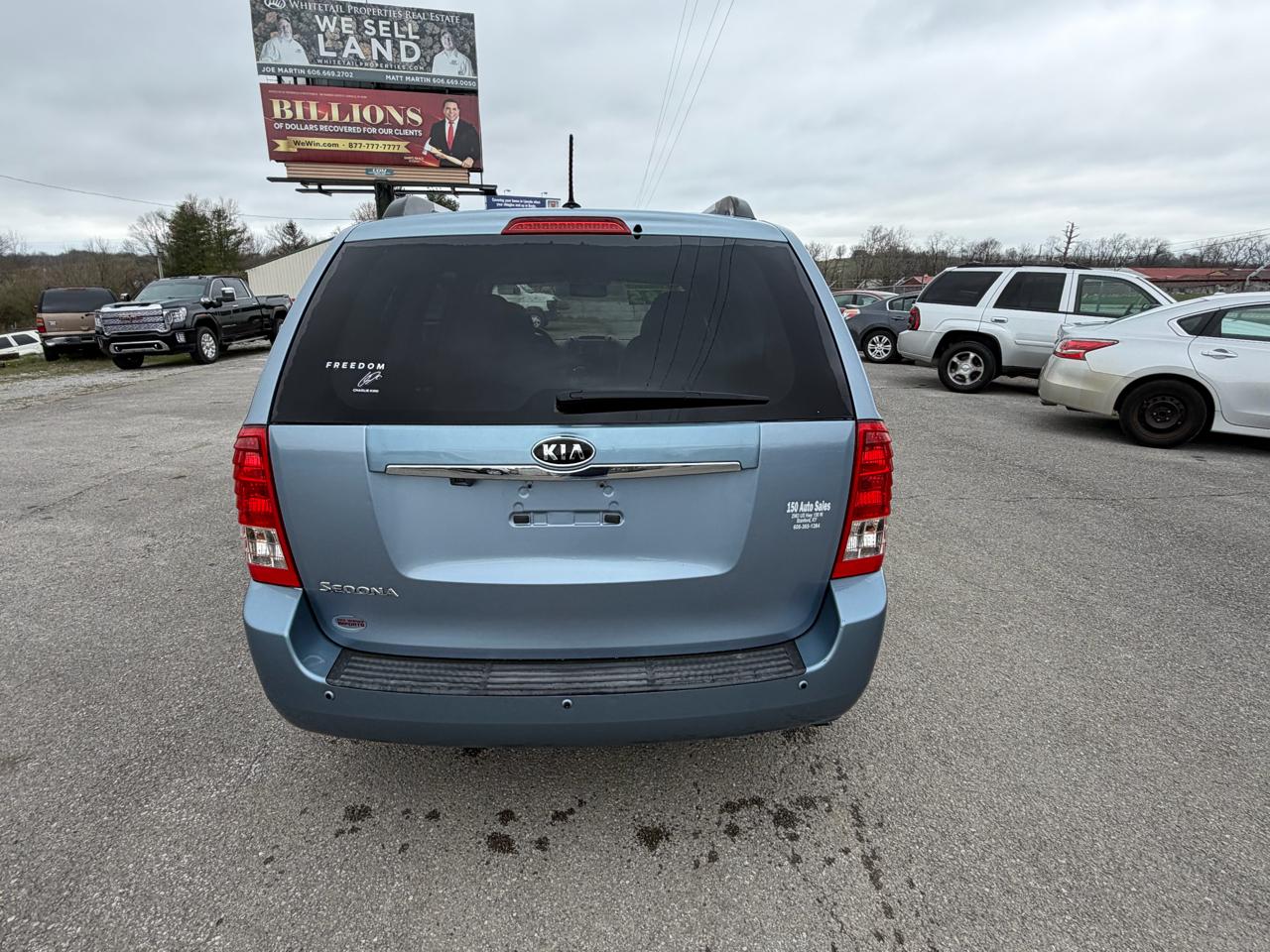 Kia Sedona LX 4D Wagon 2011