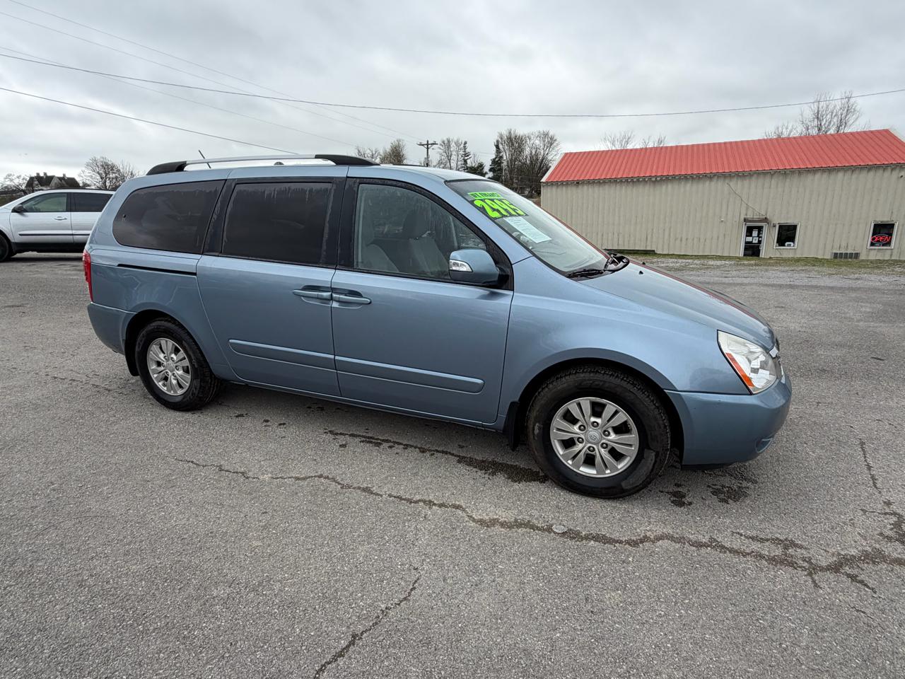 Kia Sedona LX 4D Wagon 2011