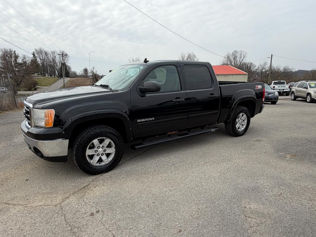 GMC Sierra 1500 SLE Crew Cab 4WD 2013