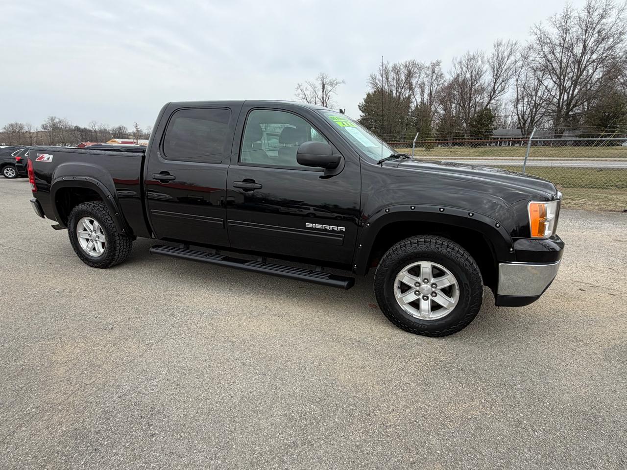 GMC Sierra 1500 SLE Crew Cab 4WD 2013