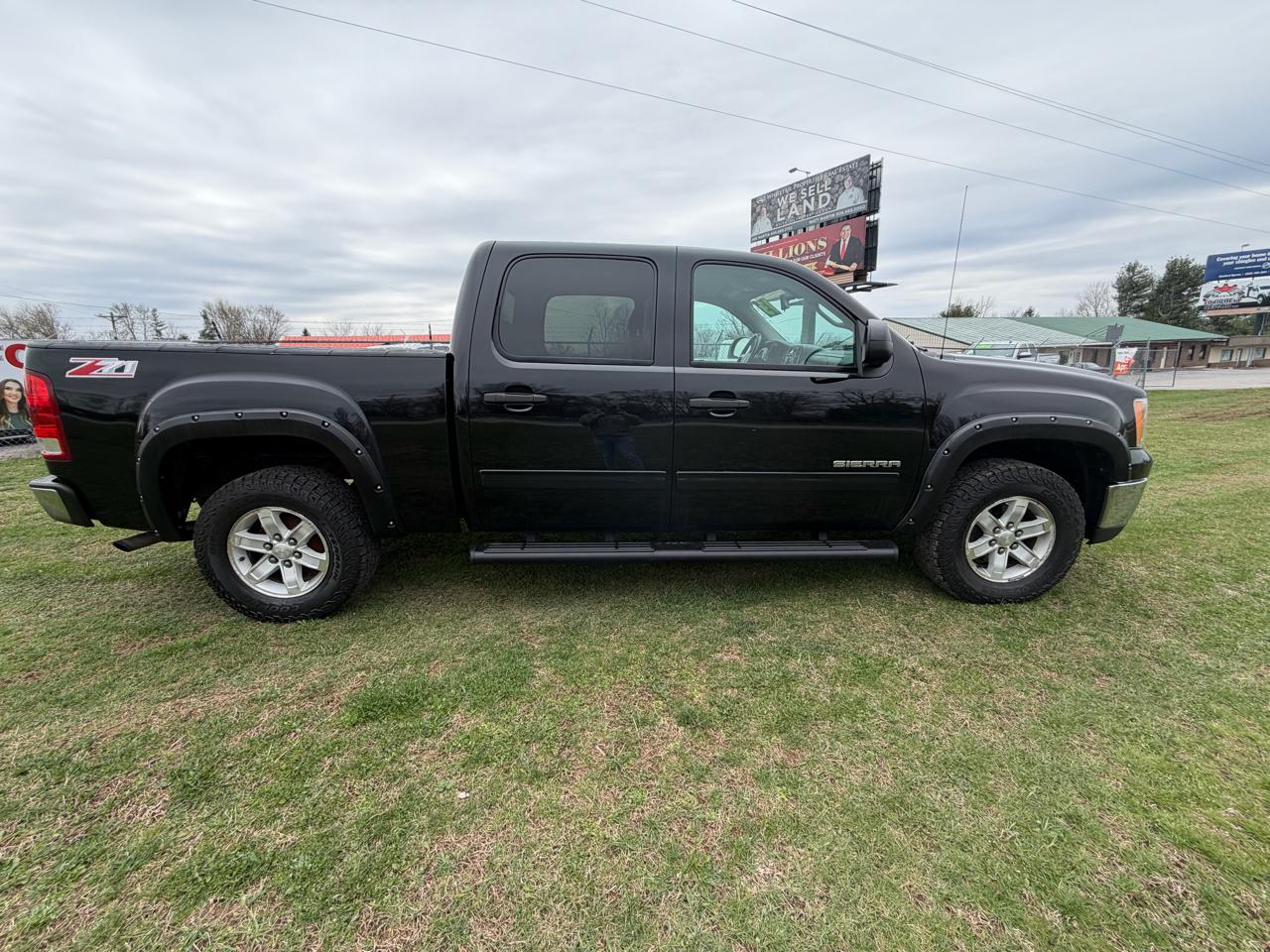 GMC Sierra 1500 SLE Crew Cab 4WD 2013