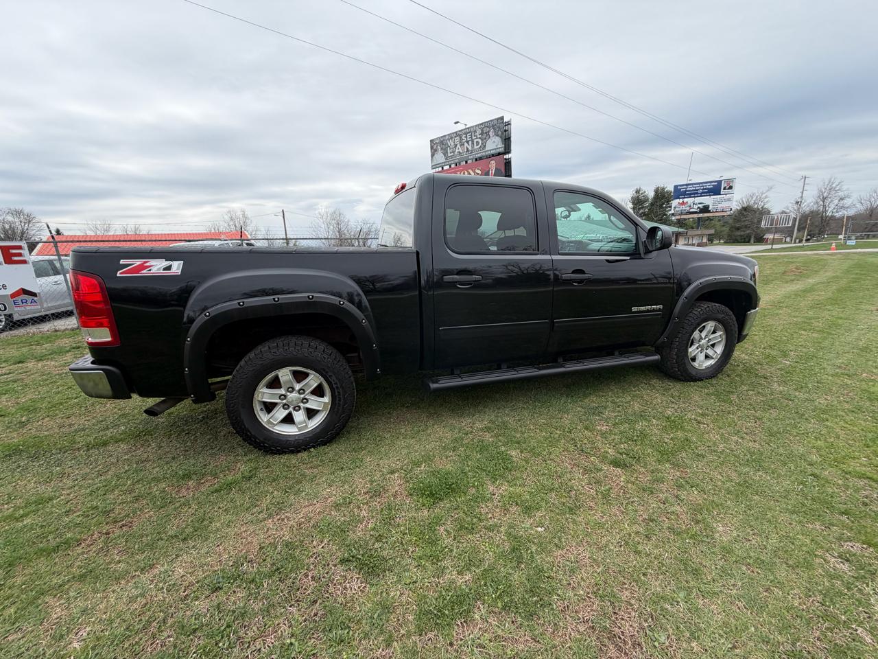 GMC Sierra 1500 SLE Crew Cab 4WD 2013