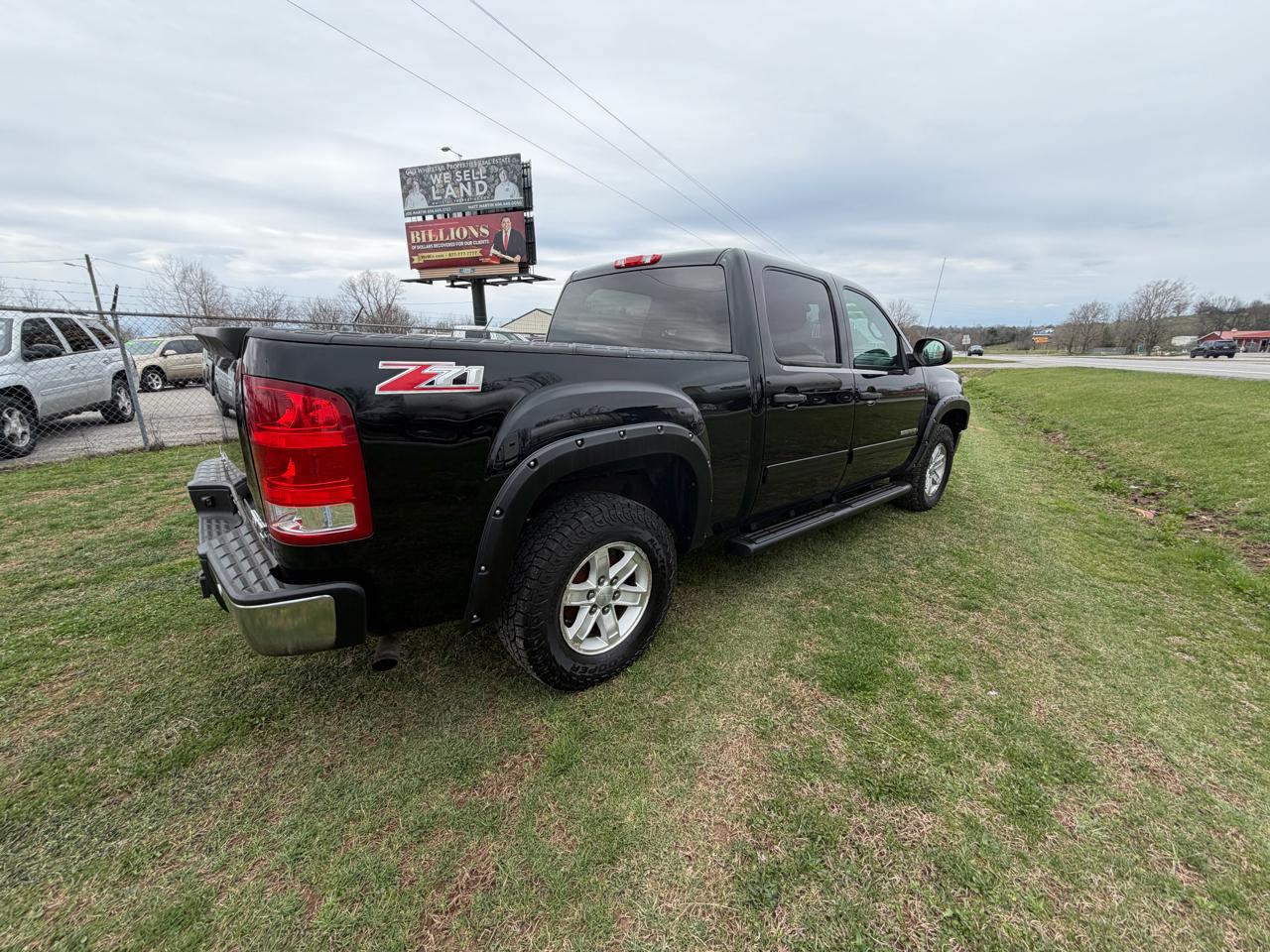 GMC Sierra 1500 SLE Crew Cab 4WD 2013