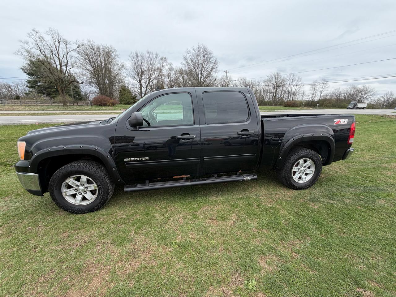 GMC Sierra 1500 SLE Crew Cab 4WD 2013